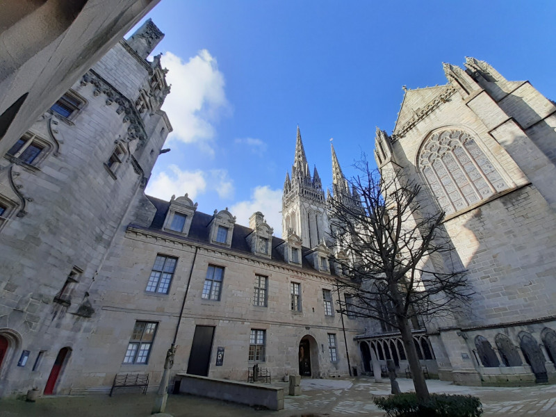 cour-interieure-du-musee-departemental-breton-musee-departemental-breton-dm29-musee-departemental-breton-44047-1920px-182
