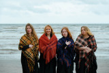 the-baltic-sisters-anna-matule-abbaye-du-relec-41961-435
